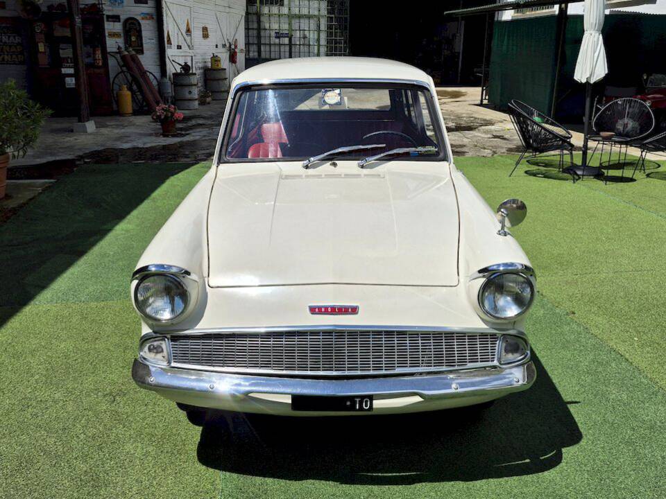 Image 18/63 of Ford Anglia (1965)