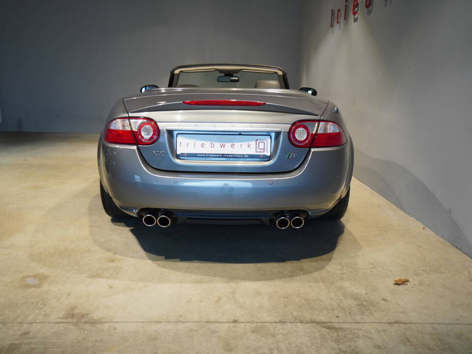 Image 15/24 of Jaguar XKR (2007)