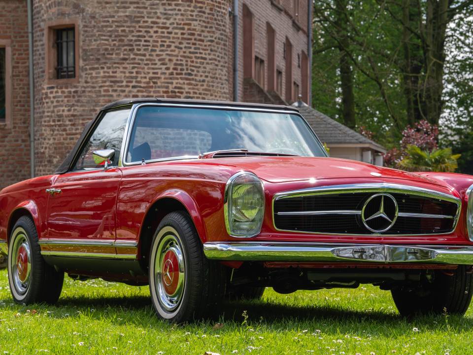 Image 2/64 of Mercedes-Benz 280 SL (1969)