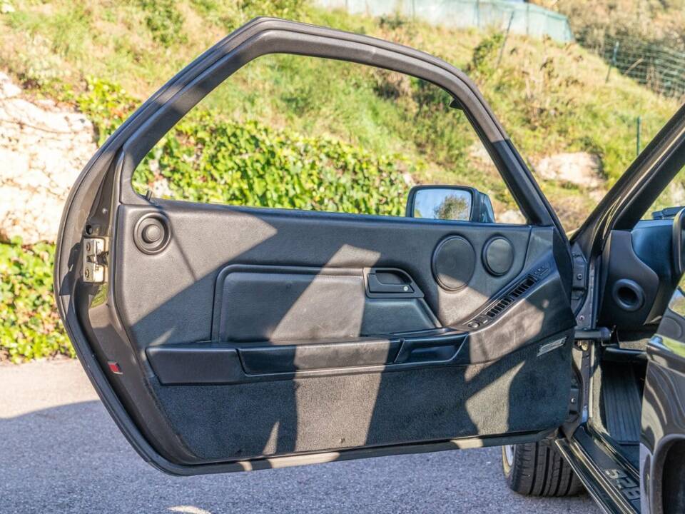 Image 20/30 of Porsche 928 S4 (1989)