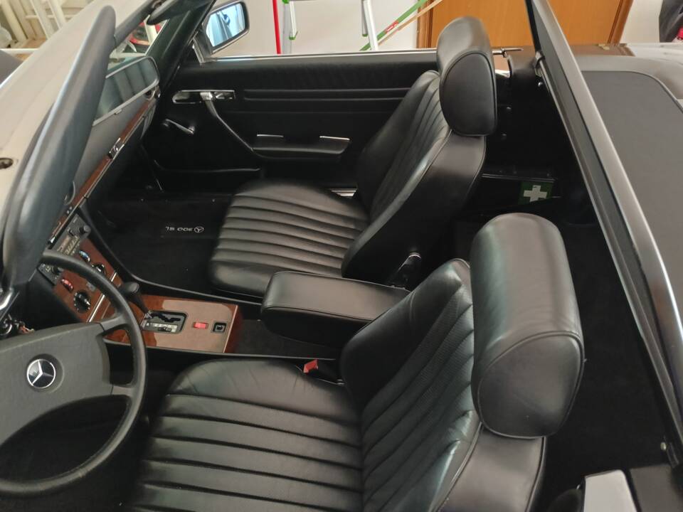 Image 13/16 of Mercedes-Benz 300 SL (1988)