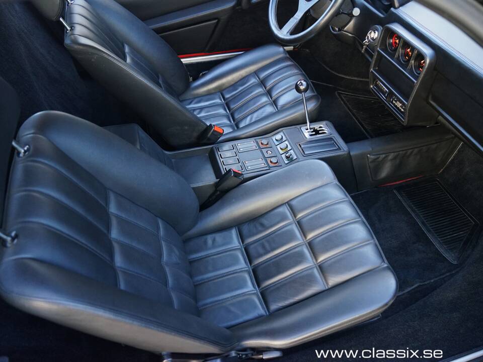 Image 20/27 de Ferrari 328 GTB (1985)