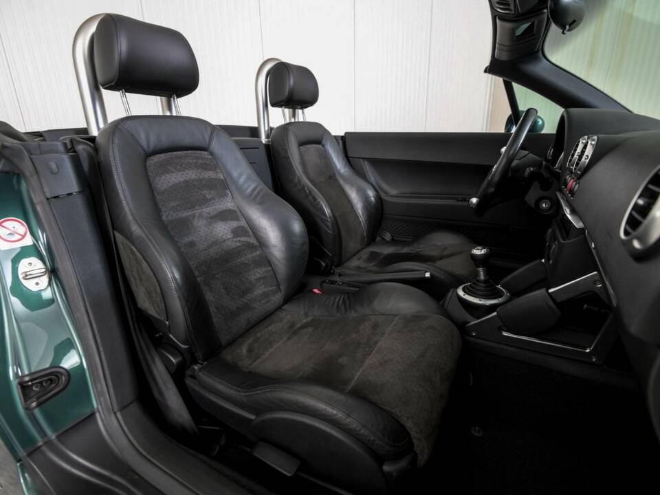 Immagine 15/50 di Audi TT 1.8 T (2001)