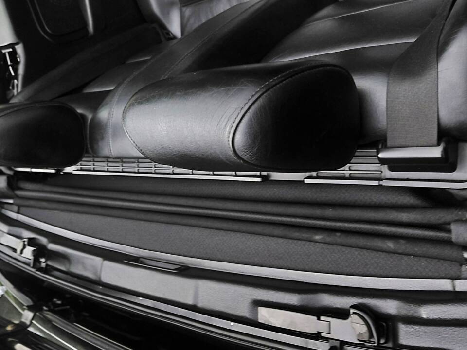 Immagine 24/53 di BMW 320i (1989)