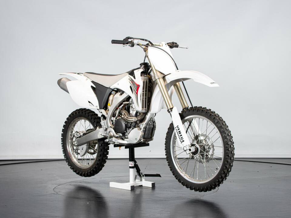 Image 5/50 de Yamaha DUMMY (2008)