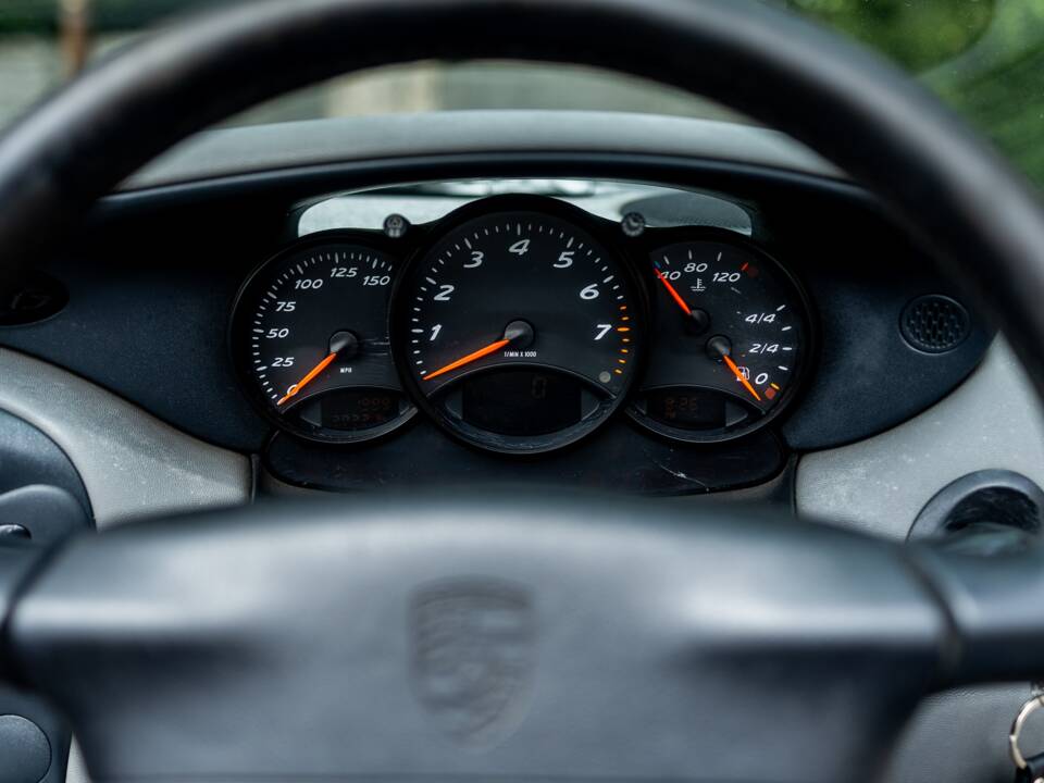Afbeelding 40/50 van Porsche Boxster (1998)