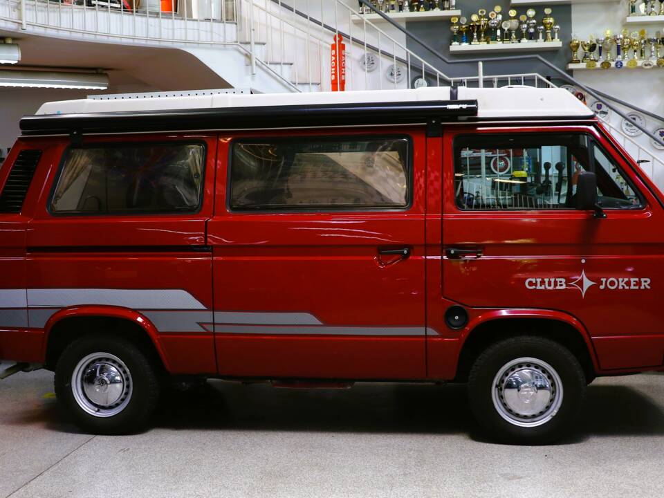 Bild 4/37 von Volkswagen T3 Westfalia Joker 1.6 TD (1985)
