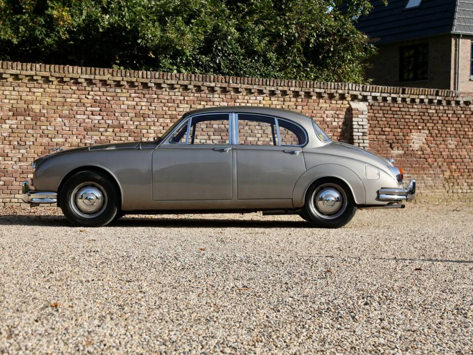 Bild 50/50 von Jaguar Mk II 3.4 (1966)