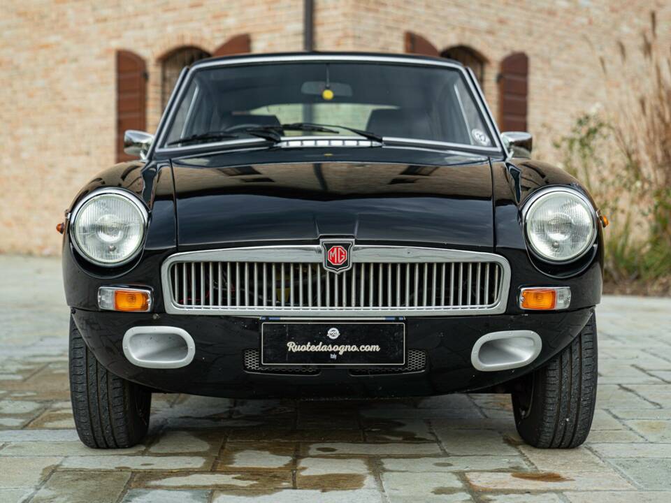 Image 4/50 of MG MGB GT (1978)