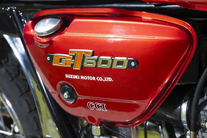 Immagine 11/33 di Suzuki GT 500 (1977)
