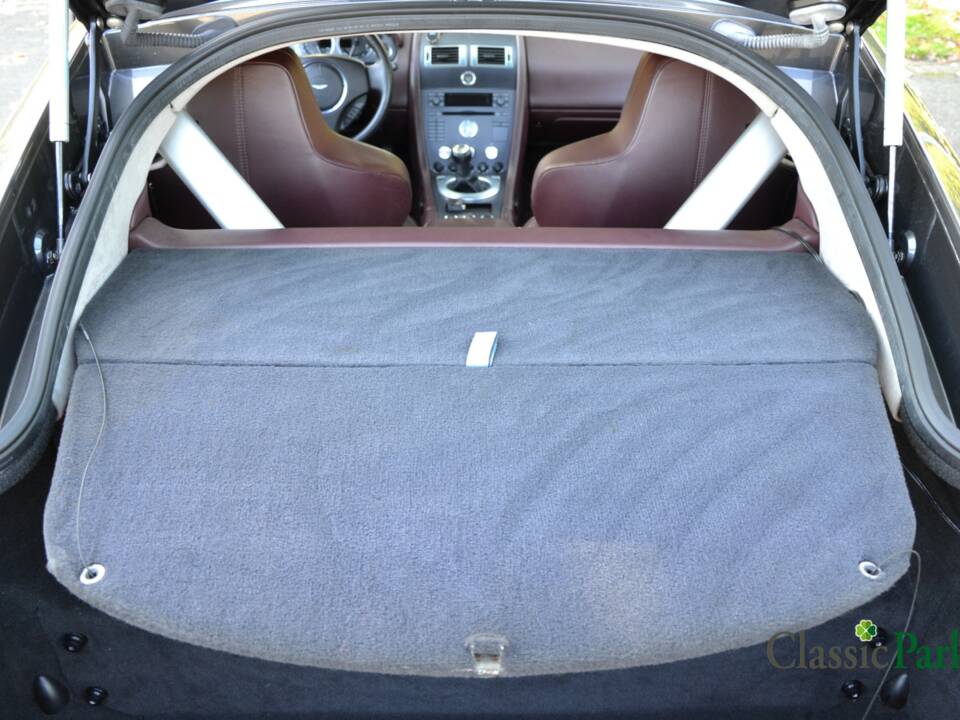 Image 38/50 de Aston Martin V8 Vantage (2005)