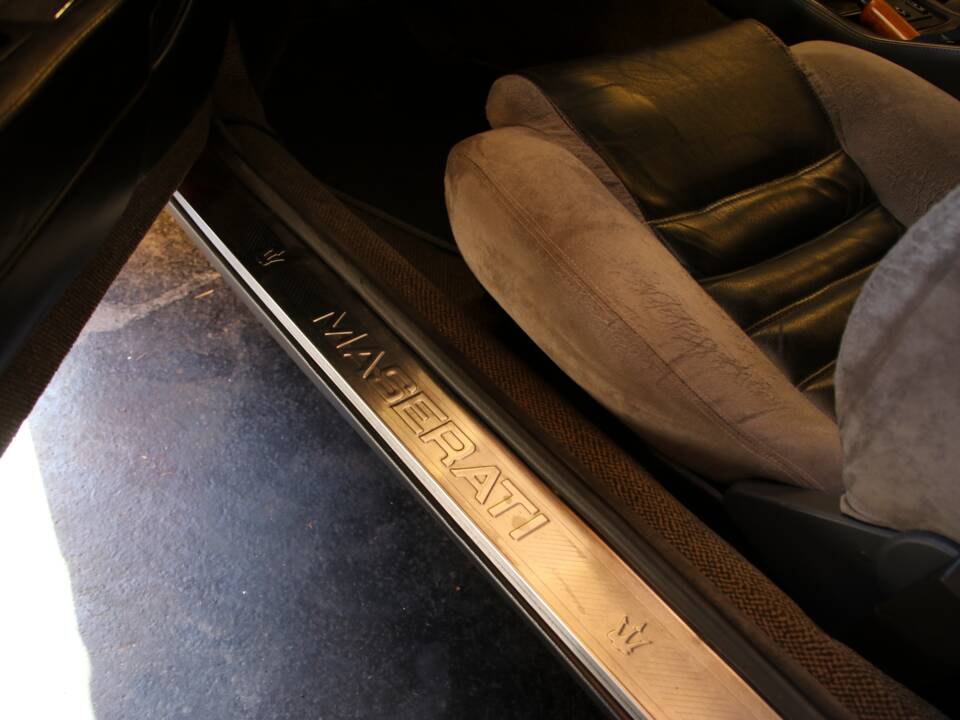 Bild 17/35 von Maserati Spyder (1991)