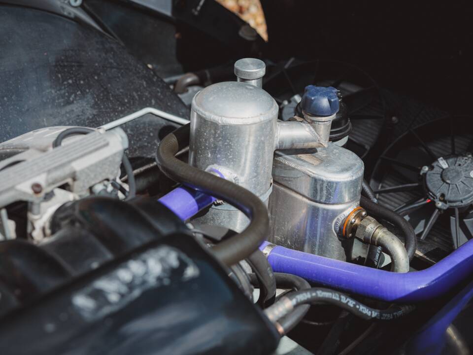 Image 13/39 of TVR Tuscan S (2003)