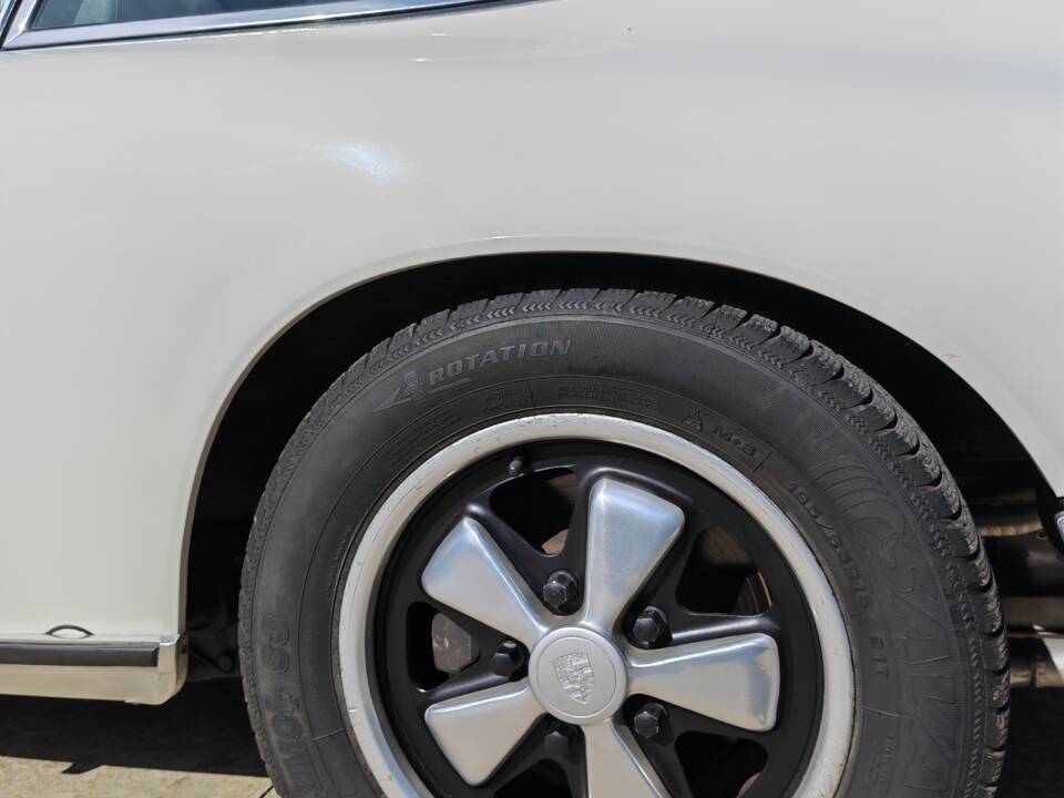 Immagine 22/41 di Porsche 911 2.2 S (1971)