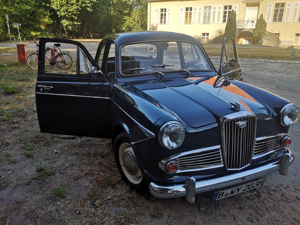 Image 6/23 of Wolseley 1500 (1965)