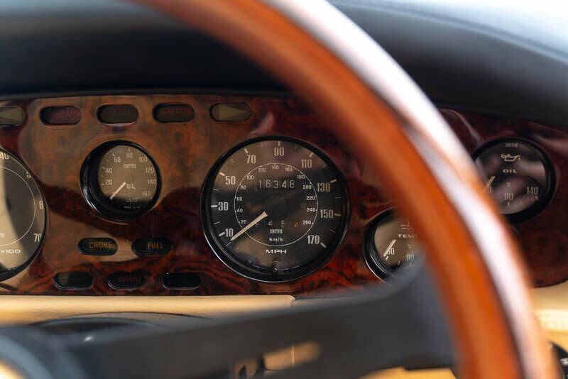 Image 10/50 of Aston Martin V8 "Oscar India" (1979)
