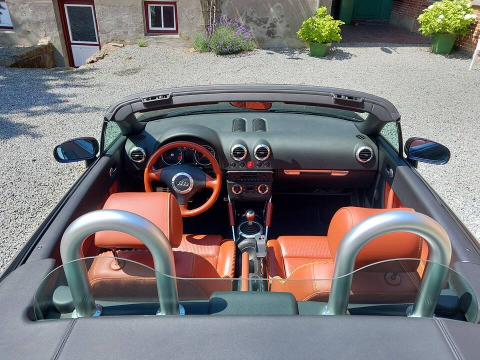 Image 10/15 of Audi TT 1.8 T (2003)