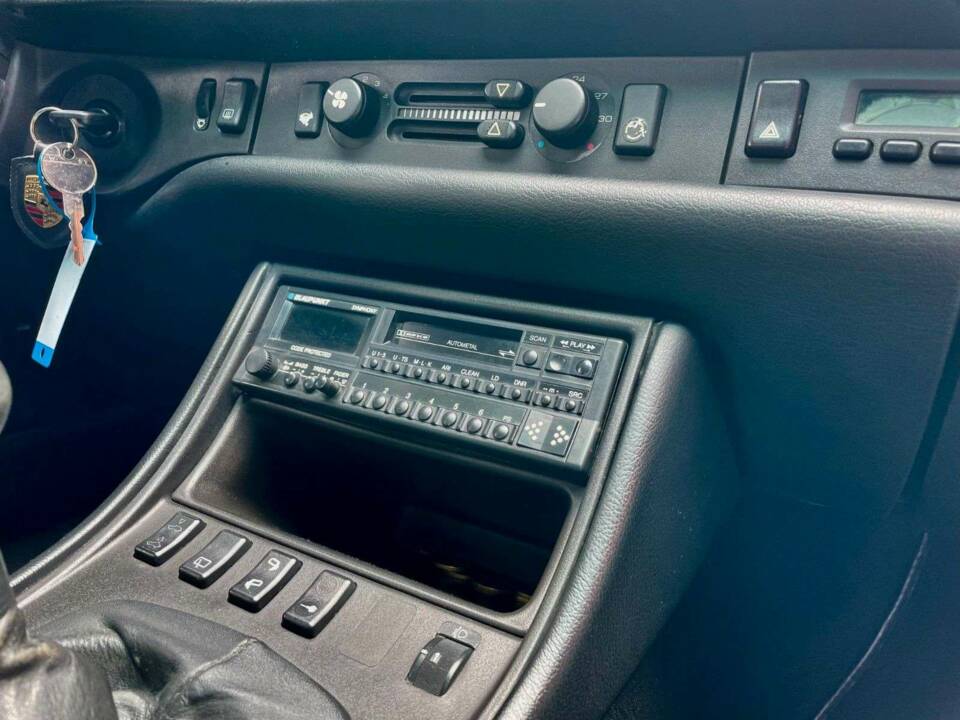 Image 17/20 of Porsche 944 S2 (1991)