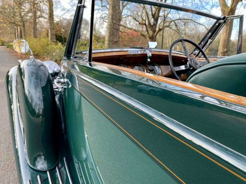 Image 39/50 of Lagonda V12 DHC (1939)