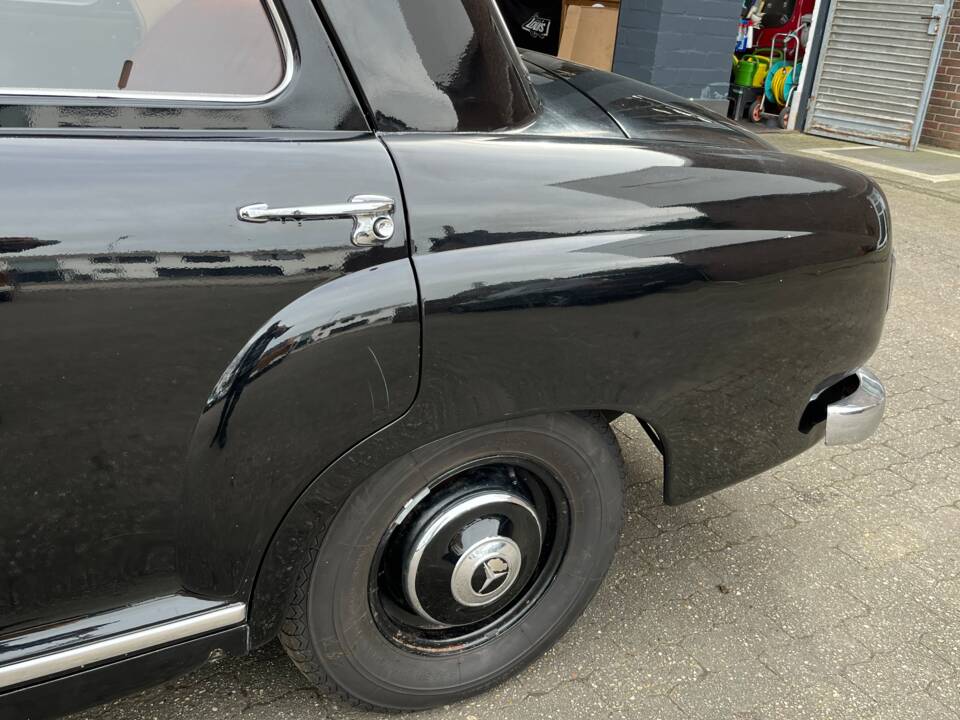 Imagen 42/52 de Mercedes-Benz 180 (1954)