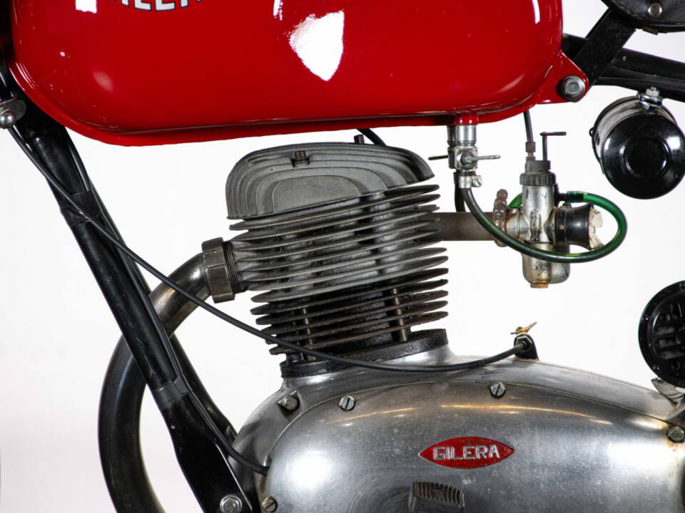 Bild 21/50 von Gilera 150 Sport (1951)