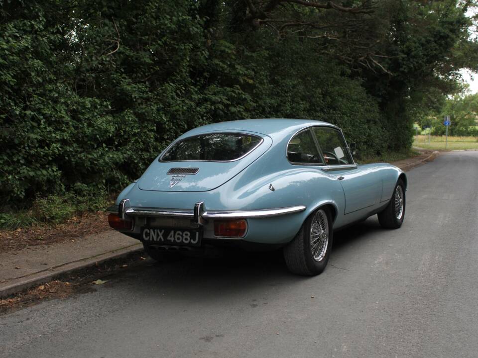 Afbeelding 6/16 van Jaguar E-Type V12 (2+2) (1971)
