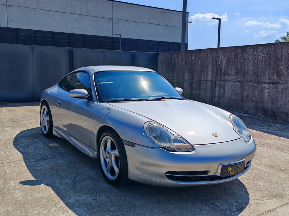 Image 4/50 de Porsche 911 Carrera (1999)