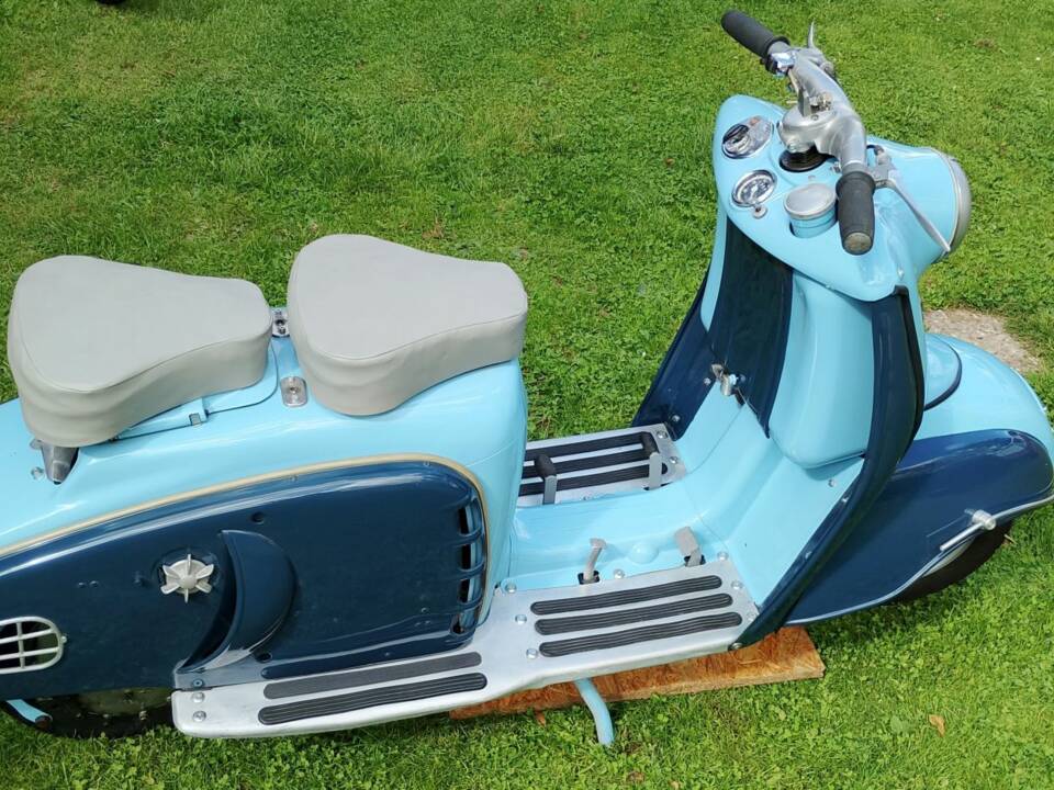 Image 2/8 of Triumph (TWN) DUMMY (1955)