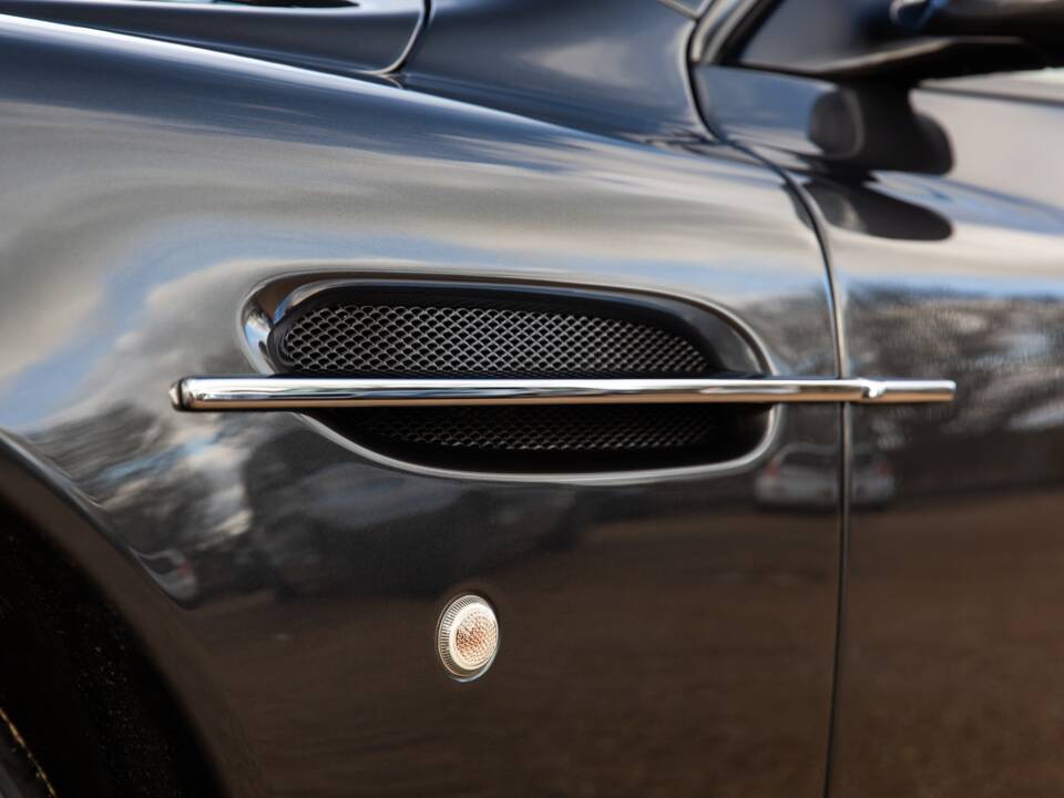 Image 30/92 of Aston Martin V12 Vanquish S (2007)