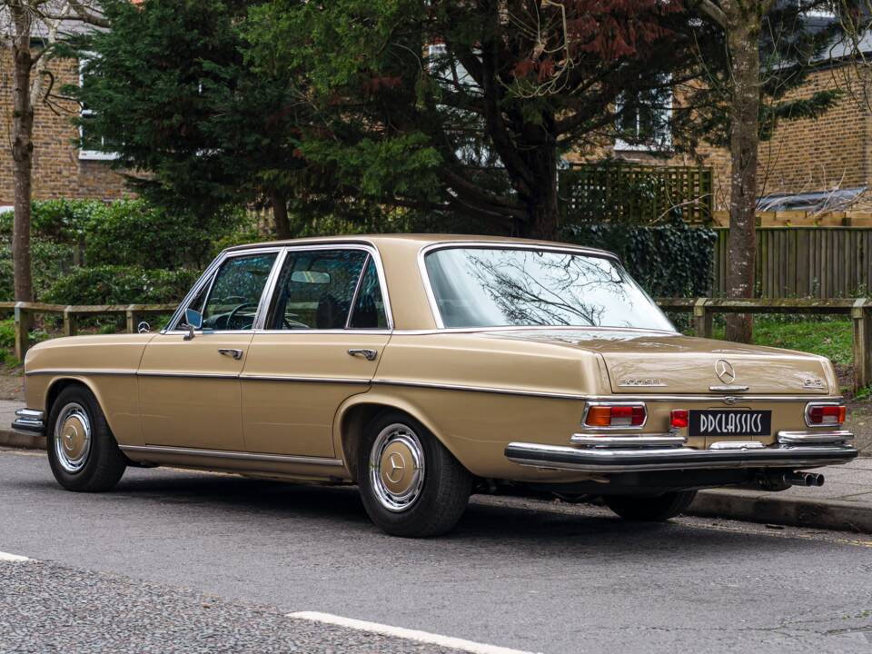Image 4/34 of Mercedes-Benz 300 SEL 6.3 (1969)