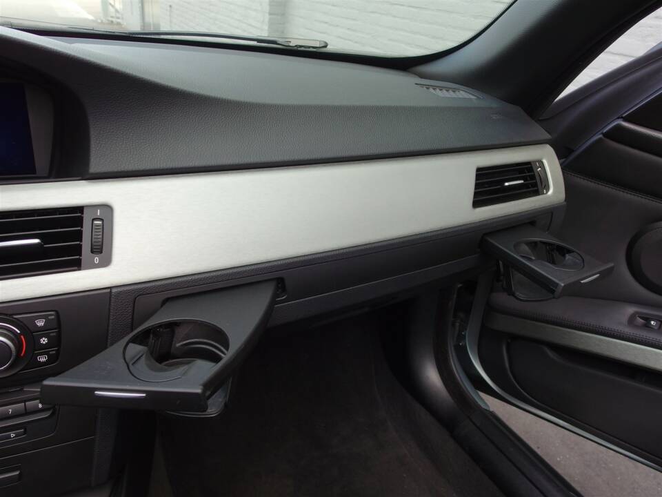 Image 59/98 de BMW M3 (2011)