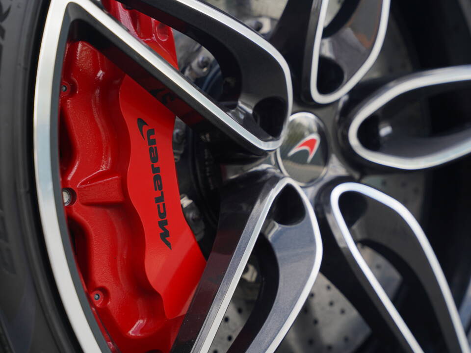 Afbeelding 43/50 van McLaren 570S (2016)