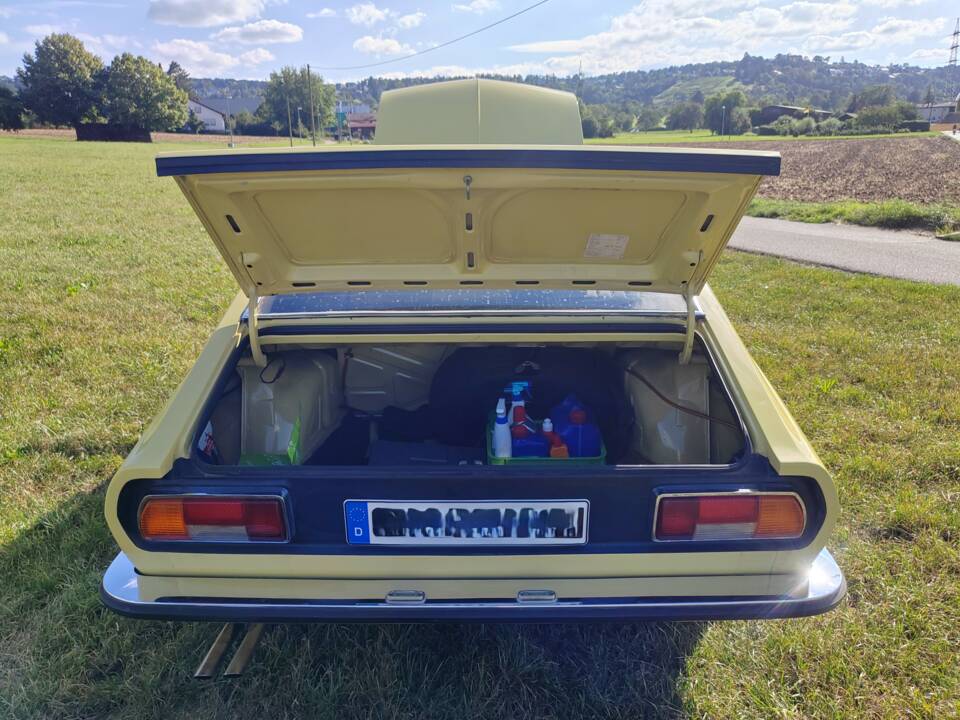 Image 46/54 of Audi 100 Coupe S (1971)