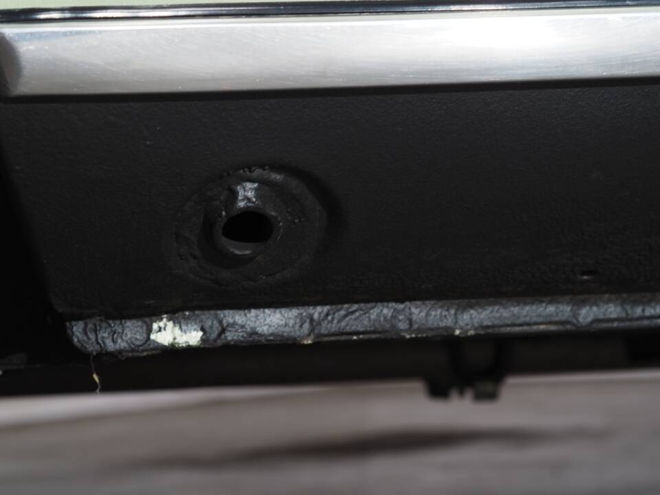 Image 36/66 of Mercedes-Benz 450 SLC (1977)