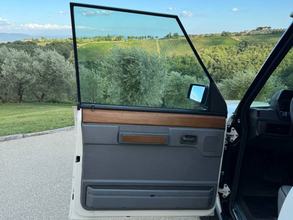 Bild 14/23 von Land Rover Range Rover Classic (1988)