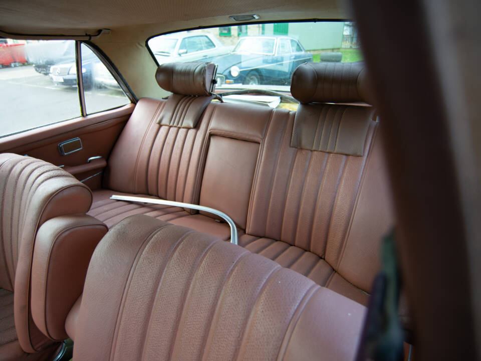 Image 11/17 of Mercedes-Benz 280 SE 3,5 (1972)