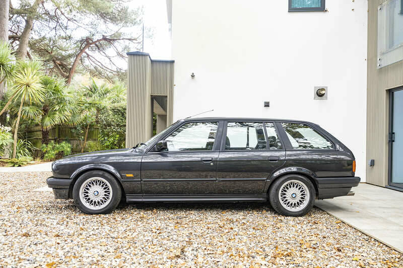 Bild 5/50 von BMW 325i Touring (1990)