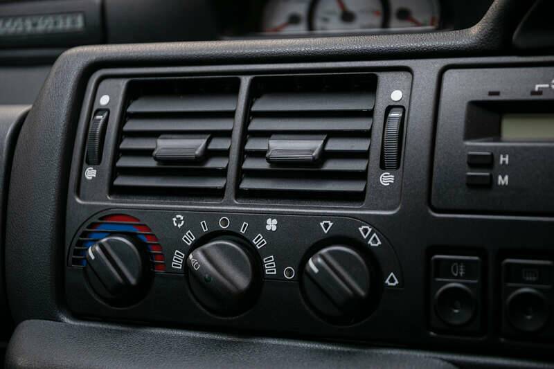 Imagen 22/50 de Ford Escort RS Cosworth (1997)