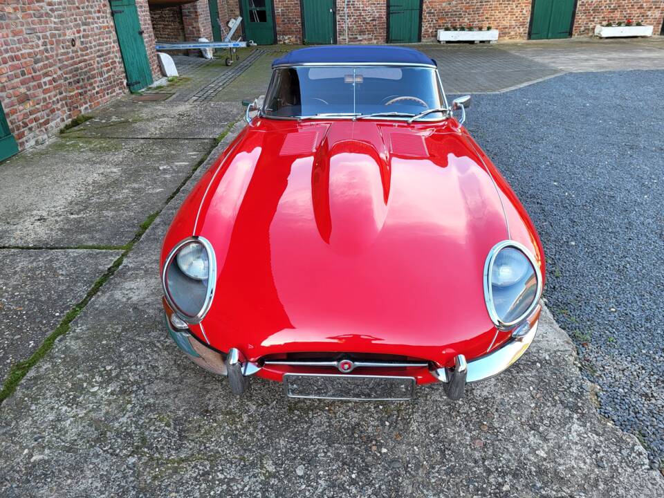 Image 9/46 of Jaguar E-Type 3.8 (1964)