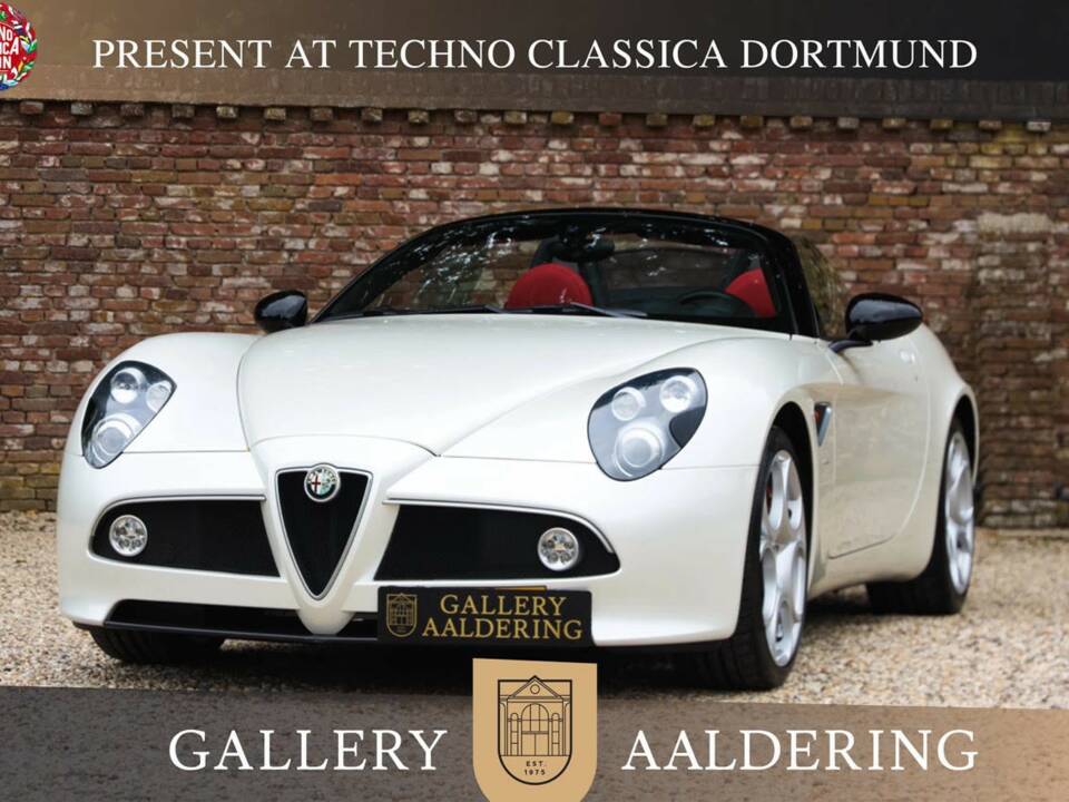 Obraz 1/50 pojazdu Alfa Romeo 8C Spider (2009)