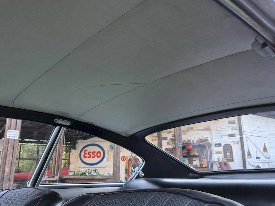 Image 33/54 de FIAT 1300 Vignale (1965)