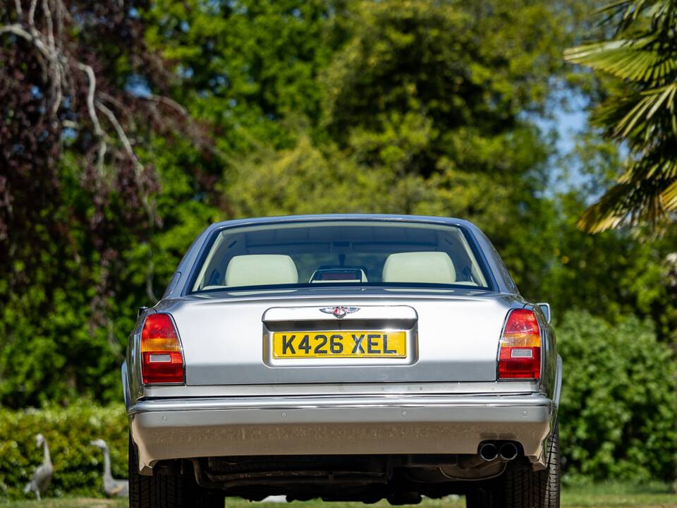 Image 8/50 of Bentley Continental R (1997)