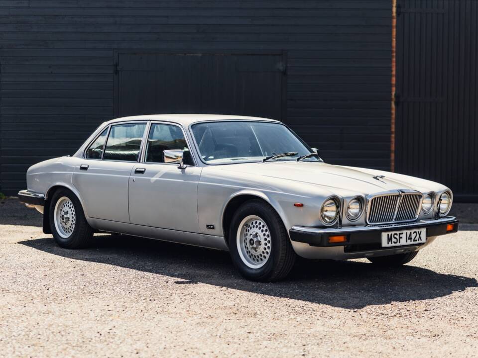 Imagen 1/50 de Jaguar XJ 6 4.2 (1982)