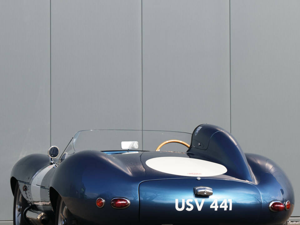 Image 40/60 of Jaguar D-Type (1967)