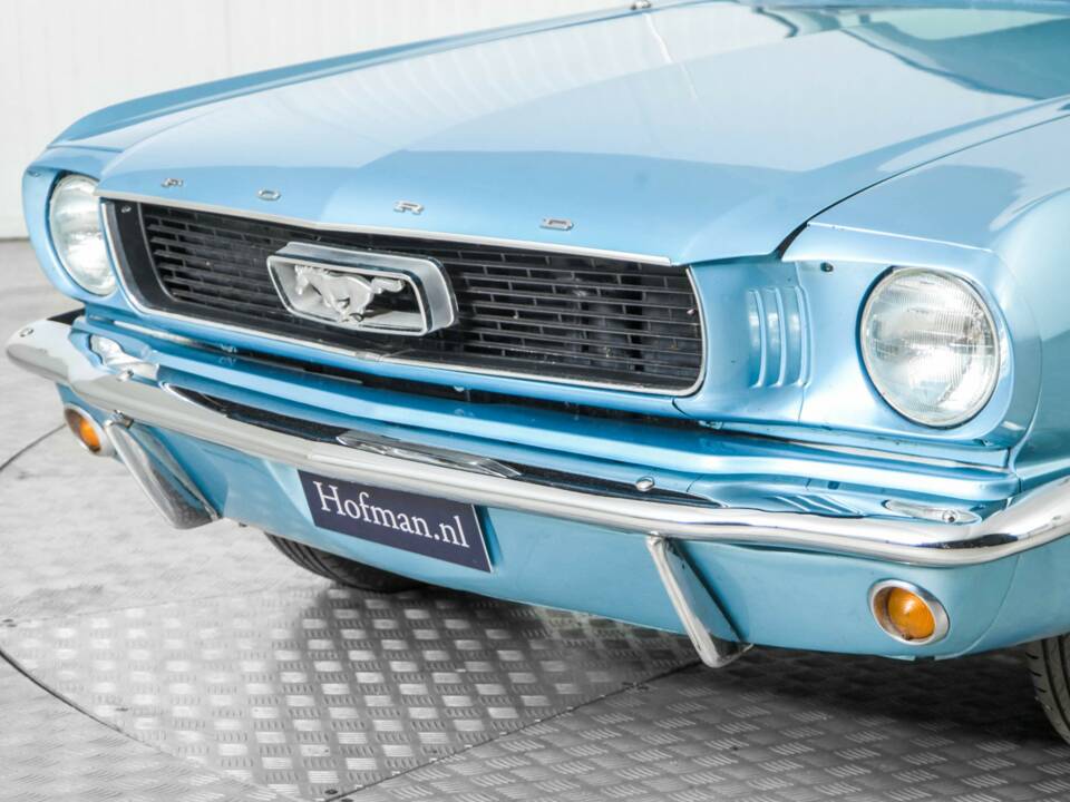Image 18/50 of Ford Mustang 302 (1966)