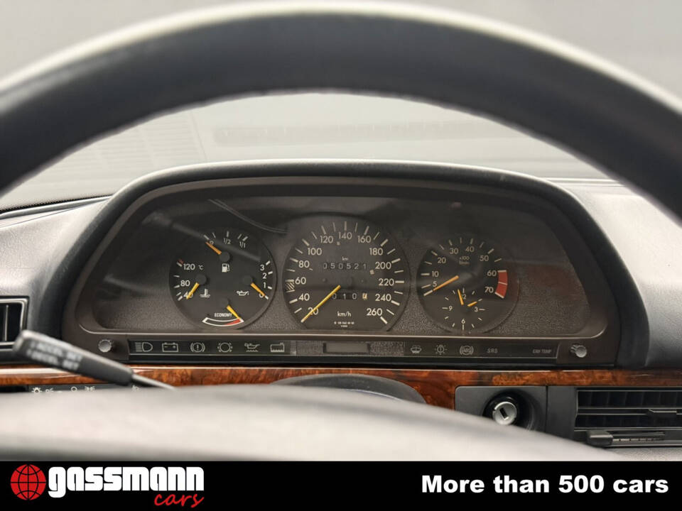 Image 13/15 de Mercedes-Benz 560 SEL (1991)