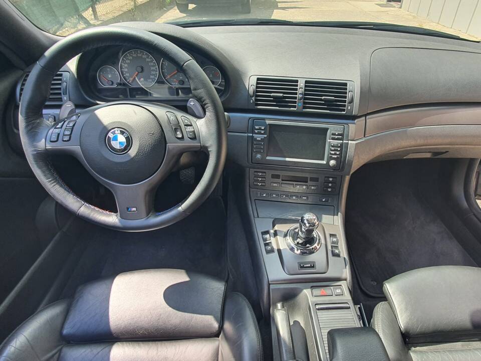 Image 37/42 of BMW M3 (2002)