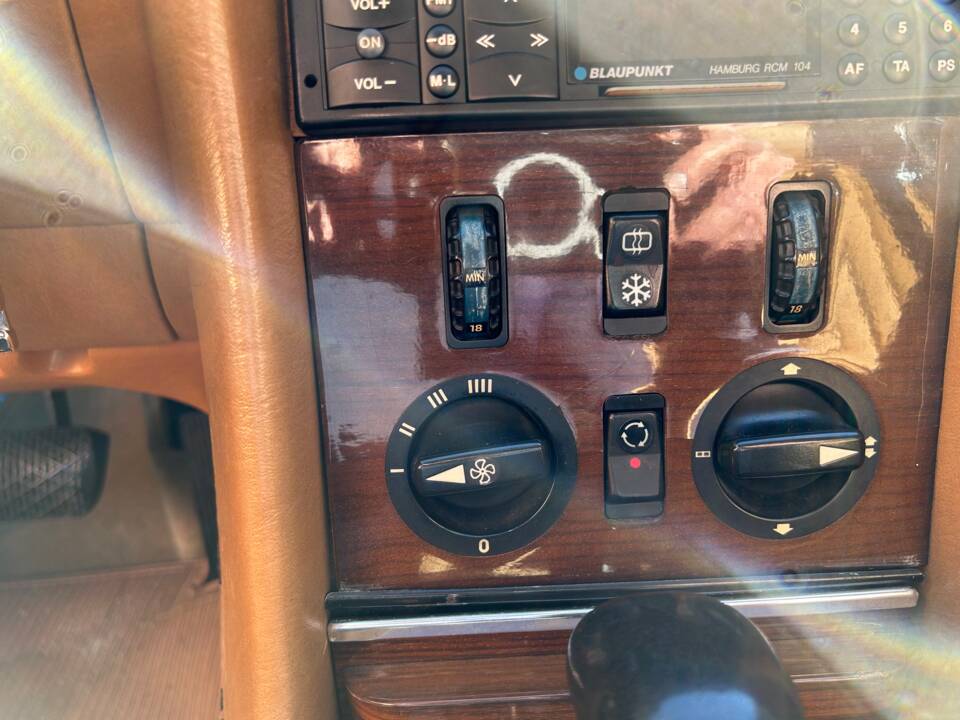 Image 41/51 of Mercedes-Benz 380 SL (1983)