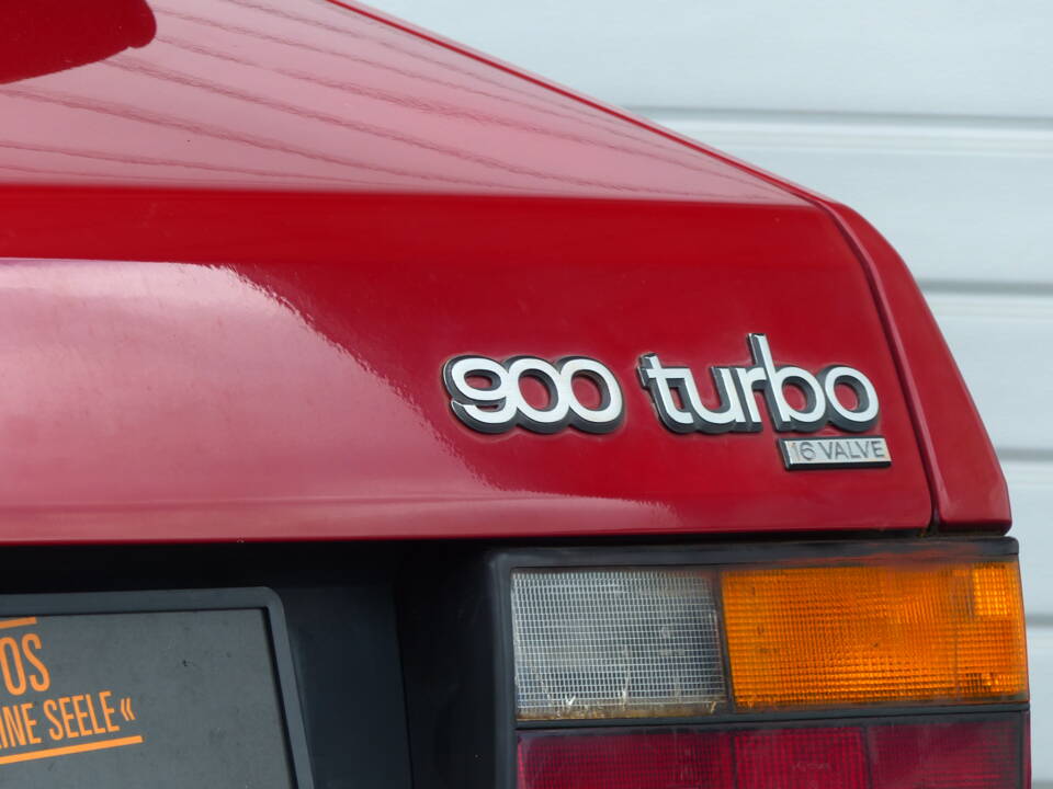 Image 5/20 of Saab 900 Turbo (1989)