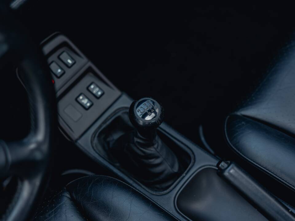 Image 13/15 of Porsche 911 Carrera 4 (1994)